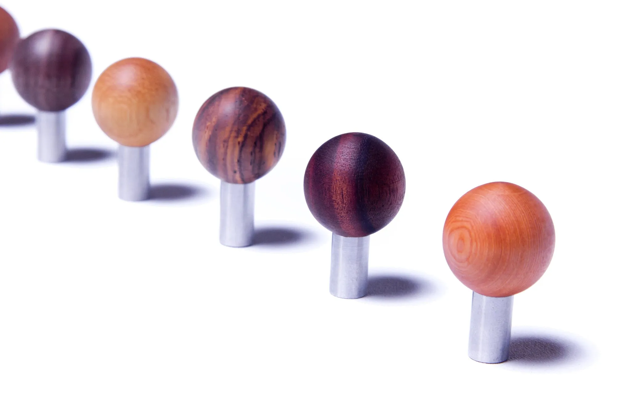 Natural Collection Spherical Pulls